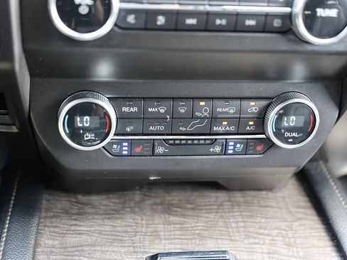 Used 2020 Ford Expedition Max Limited AWD/4WD image 31