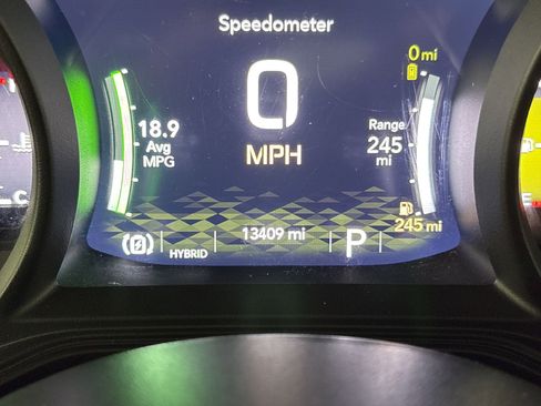 Used 2025 Jeep Wrangler Sahara image 19