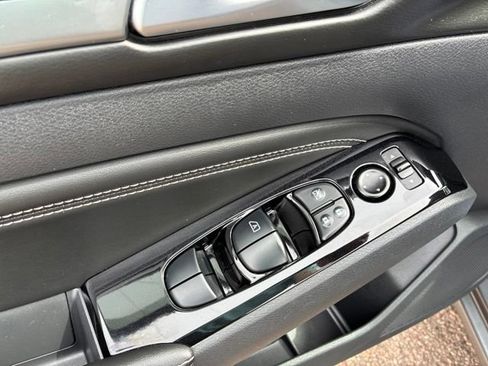 Used 2021 Nissan Altima 2.5 SV w/ SV Premium Package AWD/4WD image 17