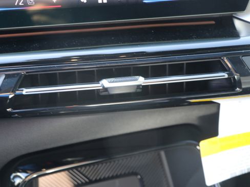 Used 2025 BMW X1 xDrive28i w/ Convenience Package AWD/4WD image 23