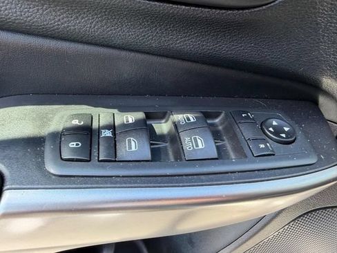 Used 2020 Jeep Cherokee Limited AWD/4WD image 20