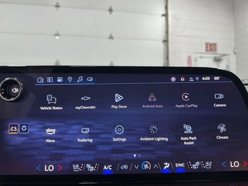 Used 2025 Chevrolet Traverse RS w/ LPO, Floor Liner Package image 32