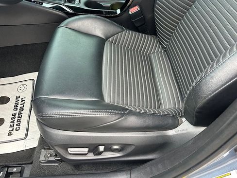 Used 2022 Toyota Corolla XSE image 15