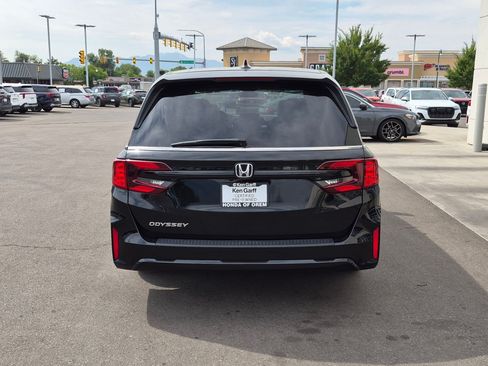 Used 2025 Honda Odyssey EX-L image 7