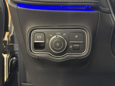 Used 2025 Mercedes-Benz G 63 AMG AMG G 63 image 34