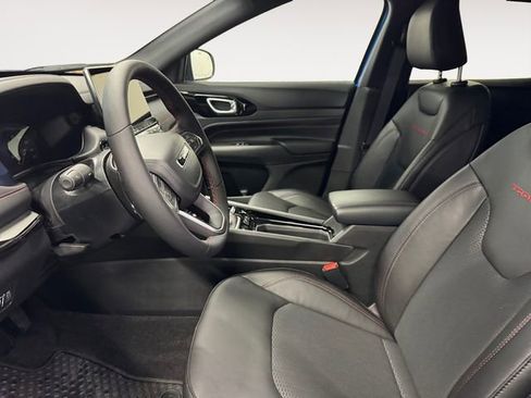 New 2026 Jeep Compass Trailhawk image 7