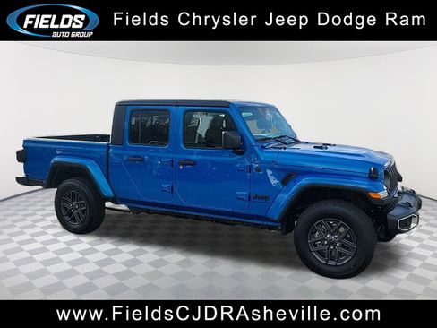 New 2025 Jeep Gladiator Sport image 1