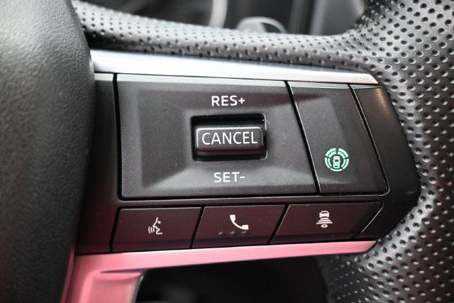 Used 2025 Mitsubishi Outlander SE FWD image 16