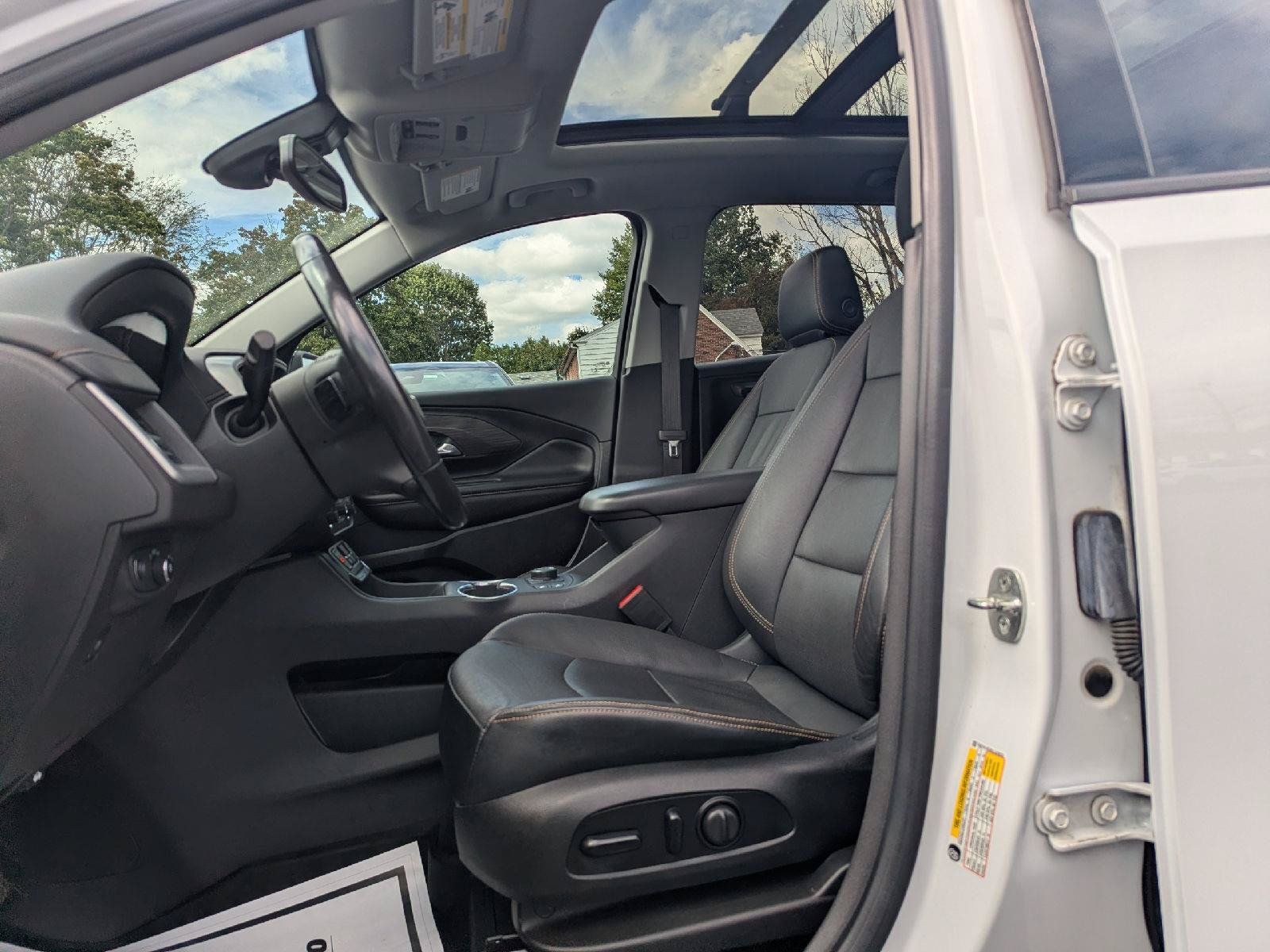 Used 2020 GMC Terrain SLT w/ Preferred Package AWD/4WD image 25