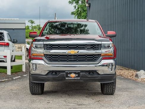 Used 2018 Chevrolet Silverado 1500 LT w/ Texas Edition AWD/4WD image 9