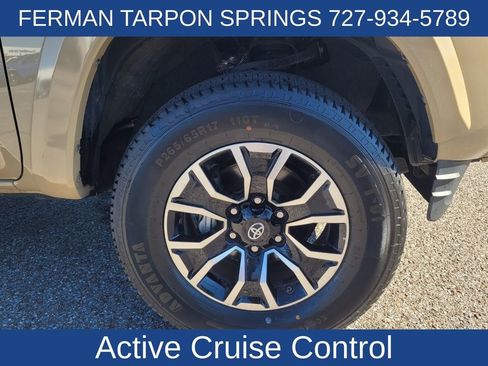 Used 2020 Toyota Tacoma TRD Sport image 11