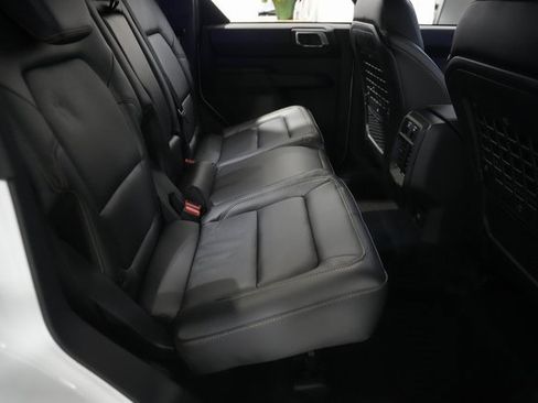 New 2025 Ford Bronco Badlands image 15