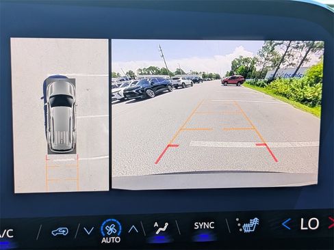 New 2026 Chevrolet Traverse LT w/ Enhanced Driving Package image 22
