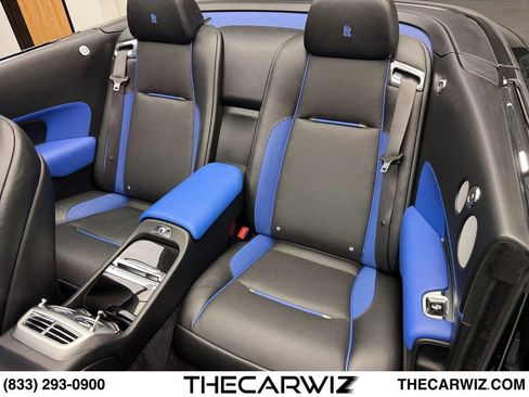 Used 2019 Rolls-Royce Dawn RWD image 36