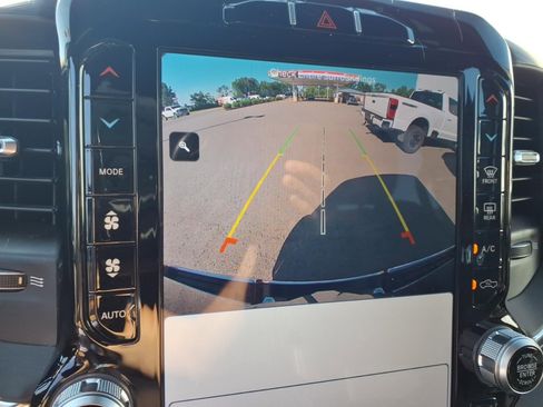 Used 2024 RAM 1500 Laramie AWD/4WD image 13
