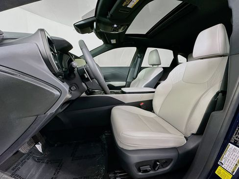 Used 2025 Lexus RX 350h w/ Convenience Package image 22