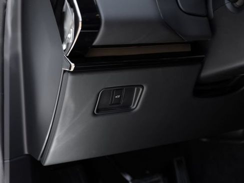 New 2026 Land Rover Range Rover Sport Dynamic SE AWD/4WD image 32