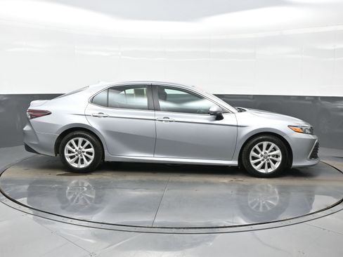 Used 2024 Toyota Camry LE image 7