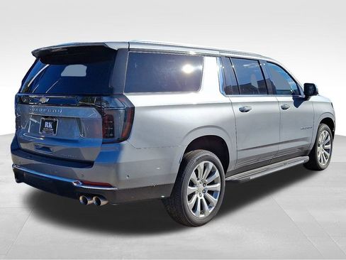New 2025 Chevrolet Suburban Premier w/ Sun And Tow Package image 4