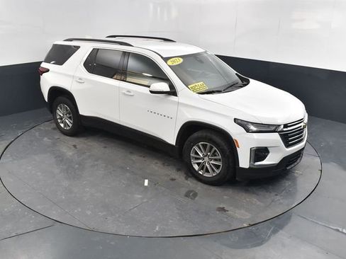 Used 2023 Chevrolet Traverse LT image 34