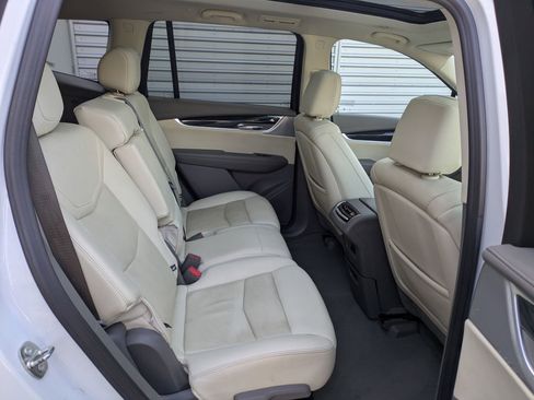 Used 2023 Cadillac XT6 Premium Luxury image 32