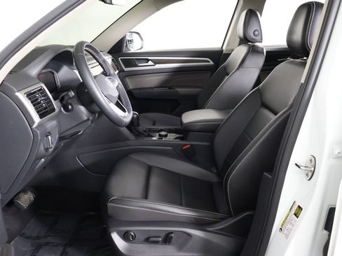 Used 2023 Volkswagen Atlas SE AWD/4WD image 32