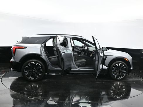 New 2025 Chevrolet Blazer EV RS image 33