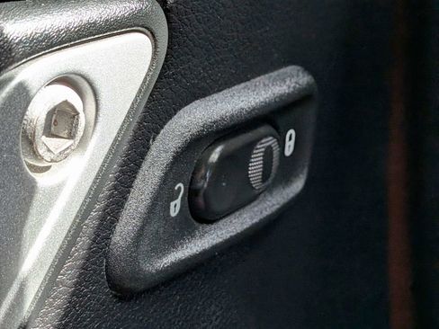 Used 2014 Jeep Wrangler Unlimited Sahara w/ Connectivity Group image 28