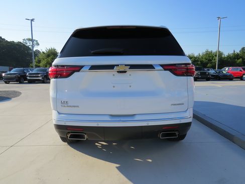 Certified 2023 Chevrolet Traverse Premier FWD image 5