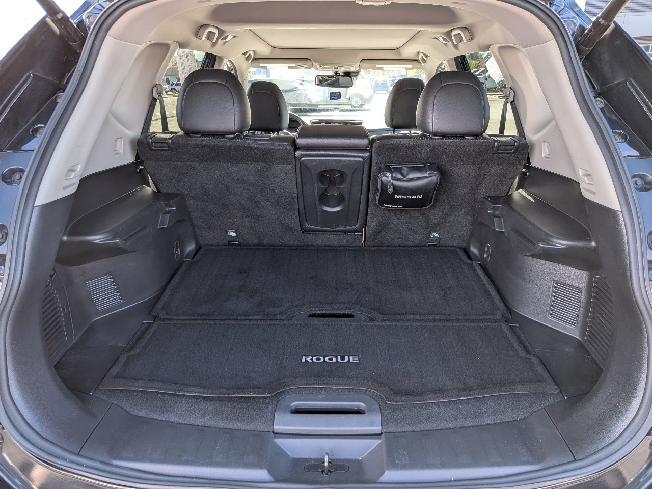 Used 2019 Nissan Rogue SL w/ Premium Package AWD/4WD image 13