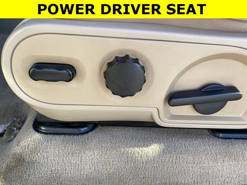 Used 2005 Ford F150 Lariat image 9