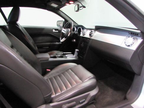 Used 2007 Ford Mustang GT RWD image 24