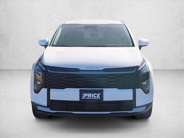 Used 2026 Kia Sportage LX FWD image 2