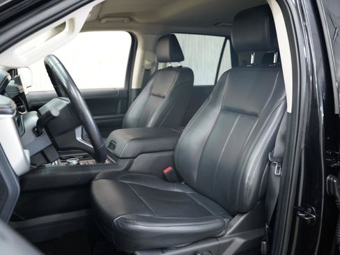 Used 2023 Ford Expedition XLT AWD/4WD image 26