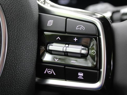New 2026 Kia Carnival SX Prestige FWD image 38