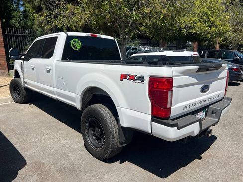 Used 2017 Ford F350 XLT AWD/4WD image 4