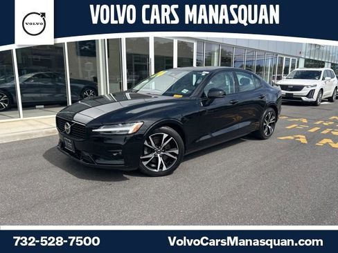 Used 2024 Volvo S60 B5 Core FWD image 1