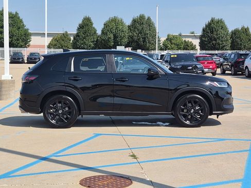 Used 2025 Honda HR-V Sport image 5