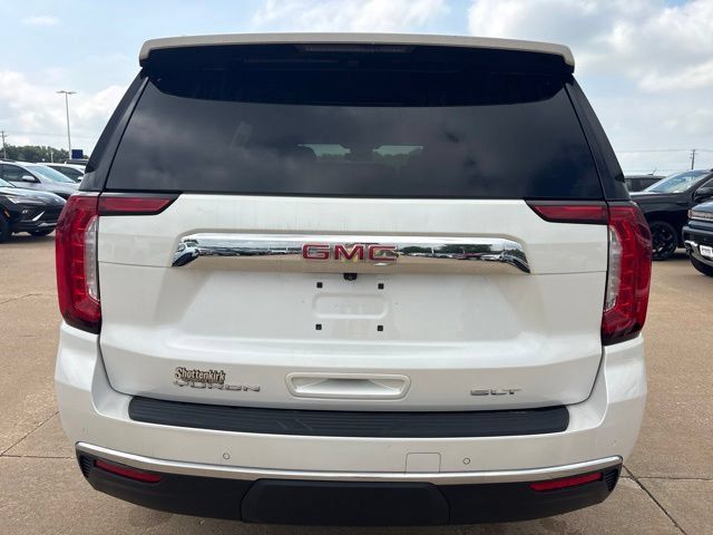 Used 2023 GMC Yukon SLT w/ SLT Premium Package AWD/4WD image 4