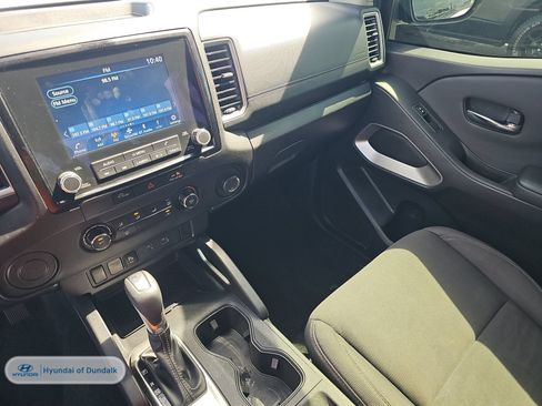 Used 2024 Nissan Frontier SV w/ Technology Package RWD image 10