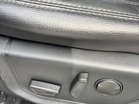 Used 2020 Ford Expedition XLT w/ Equipment Group 201A image 18