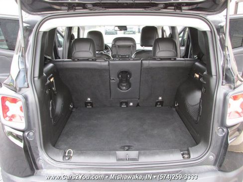 Used 2017 Jeep Renegade Limited AWD/4WD image 13