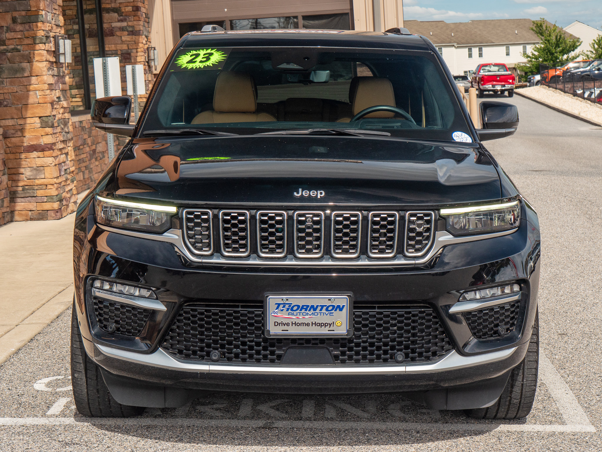 Used 2023 Jeep Grand Cherokee Summit AWD/4WD image 8