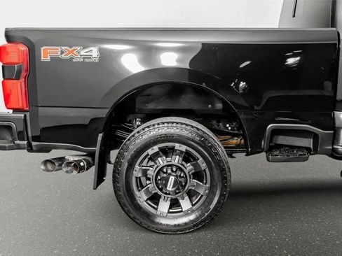 Used 2024 Ford F250 Lariat w/ Lariat Ultimate Package AWD/4WD image 9