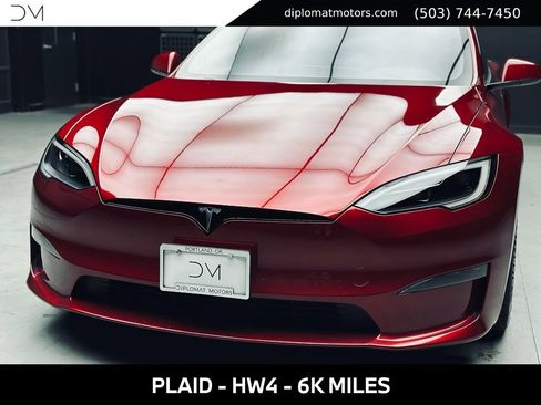 Used 2024 Tesla Model S Plaid AWD/4WD image 13