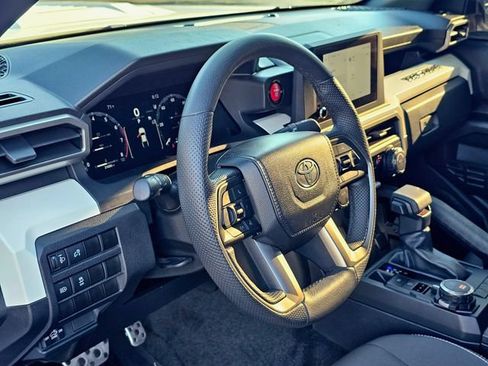 Used 2024 Toyota Tacoma TRD Sport AWD/4WD image 14