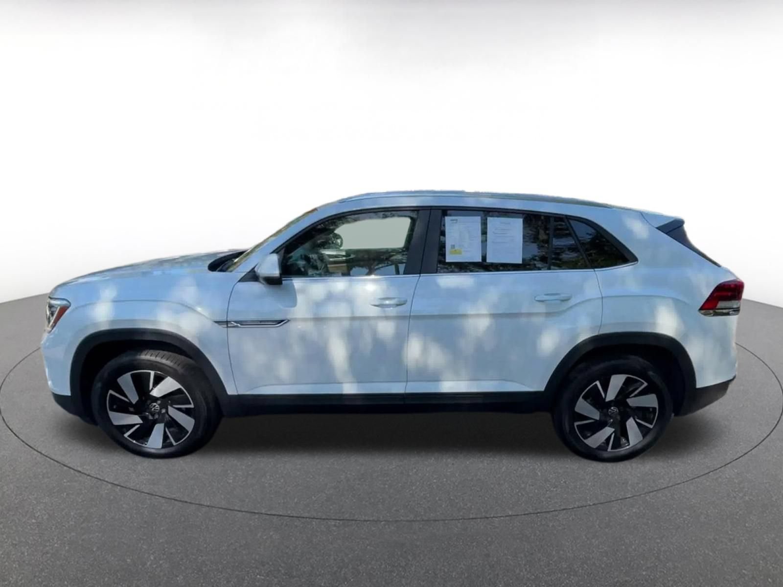 Used 2026 Volkswagen Atlas Cross Sport SE FWD image 8