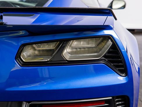 Used 2019 Chevrolet Corvette ZR1 RWD image 18