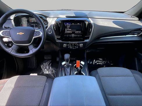 Certified 2023 Chevrolet Traverse LT FWD image 16