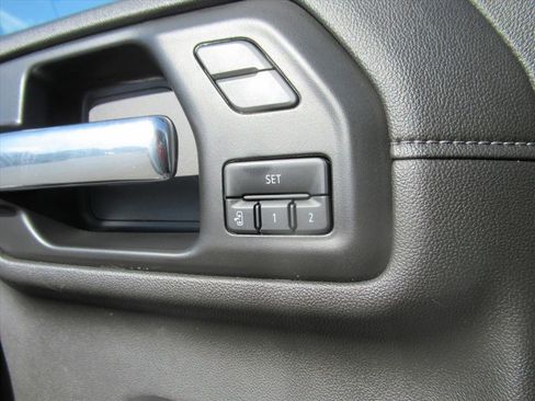 Used 2022 Chevrolet Silverado 2500 High Country w/ Technology Package image 29